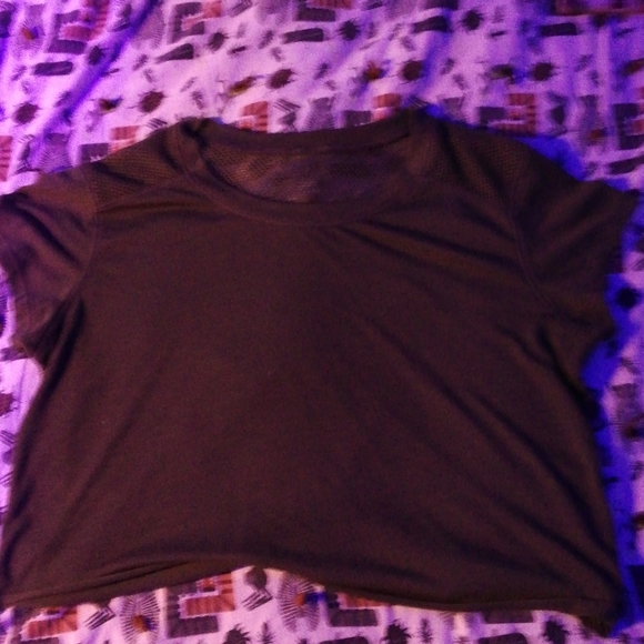 Mesh back crop top - Picture 3 of 4